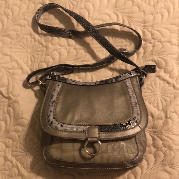 Apt. 9 Faux Leather Grey Metallic Crossbody with Grey Snakeskin details - Picture 1 of 6